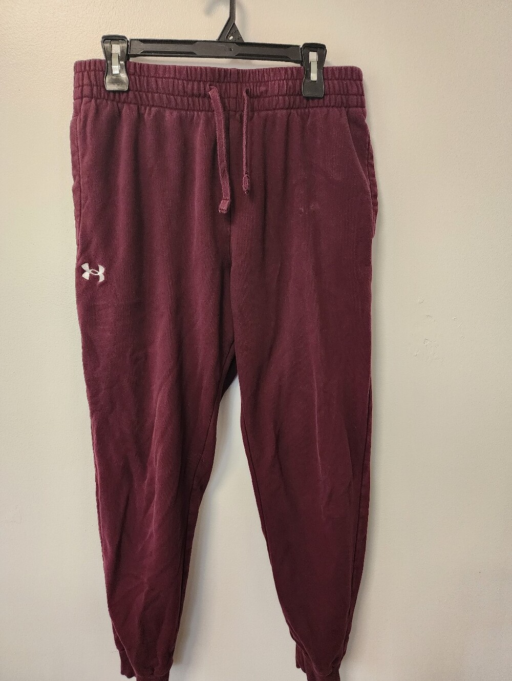 Under Armour Men's Maroon Jogger Pants